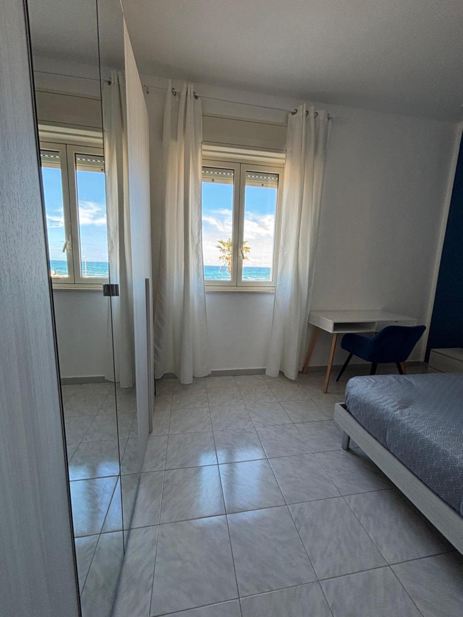 Casa Del Grillo, In Centro, A 50M Dal Mare Lägenhet Trapani Exteriör bild